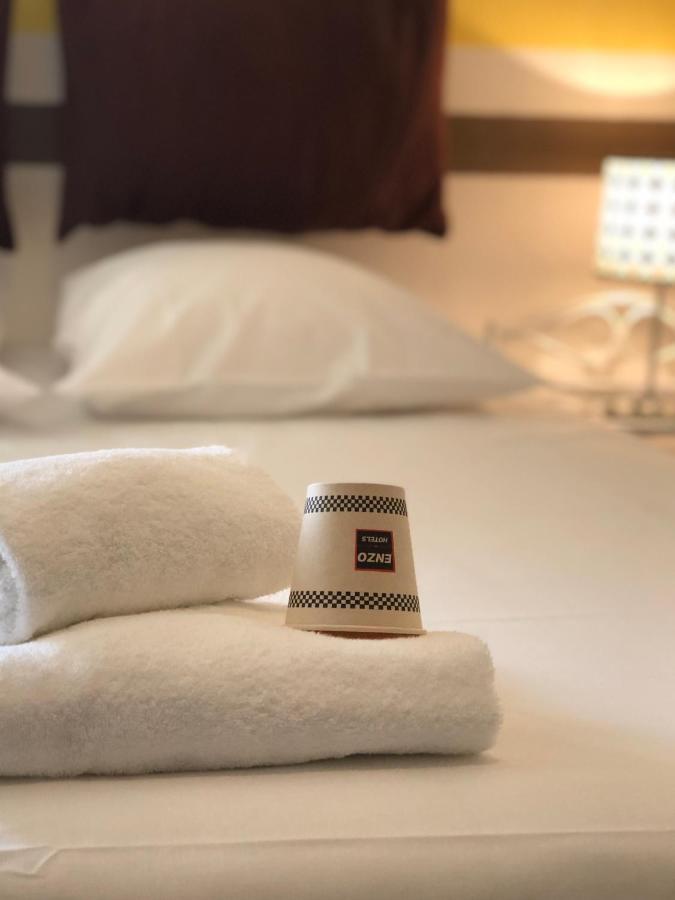 Enzo Hotels Neufchateau By Kyriad Direct 외부 사진