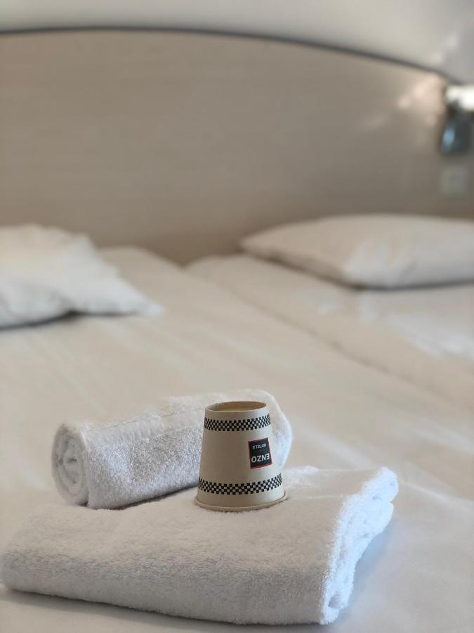 Enzo Hotels Neufchateau By Kyriad Direct 외부 사진